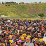 Valle dei Templi. La lezione di Papa Giovanni Paolo II ai mafiosi risuona ancora oggi: migliaia di studenti in cammino per la legalità